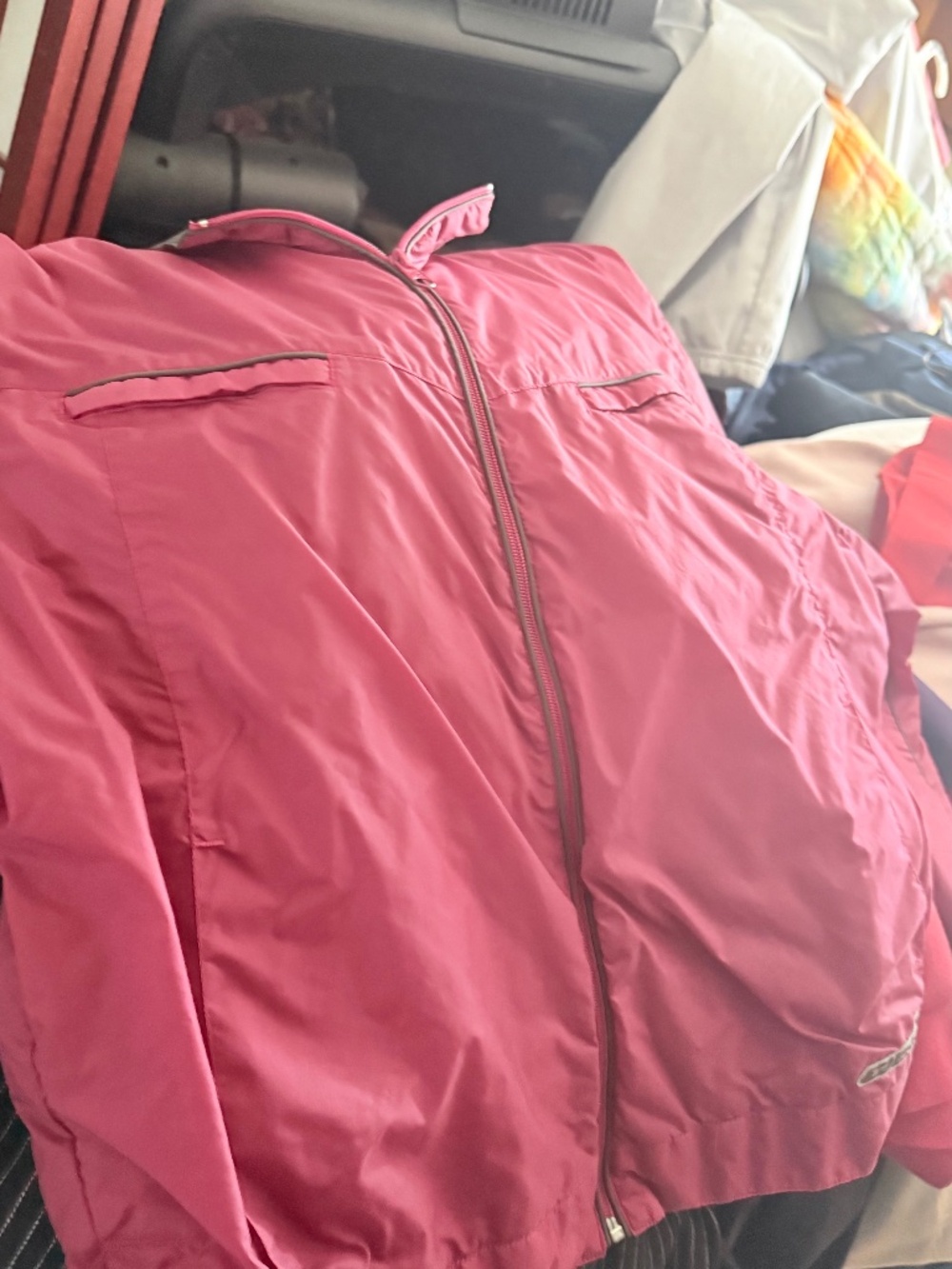 Vintage 90s Reebok sideways spellout windbreaker size L red/pink